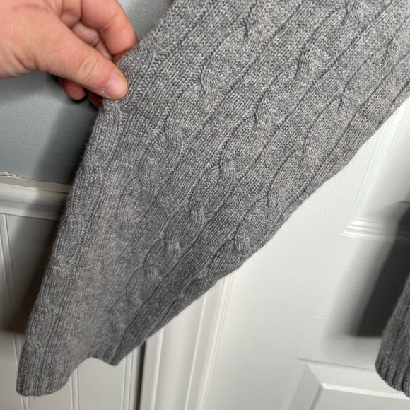 Lord & Taylor 100% Cashmere Cable Knit Sweater Comfy Cozy Quiet Luxury in Gray L - Picture 6 of 9